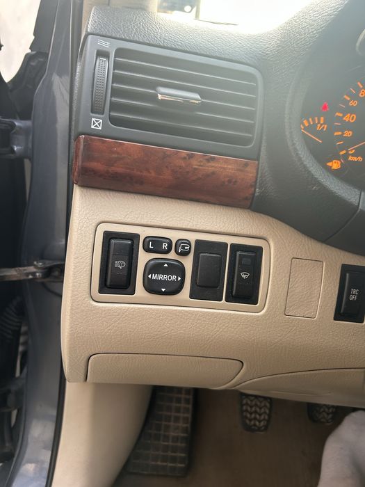 Тойота Авенсис 2.2 150кс