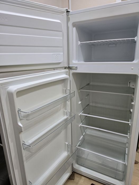 Продаю б/у холодильник Midea в рабочем состоянии