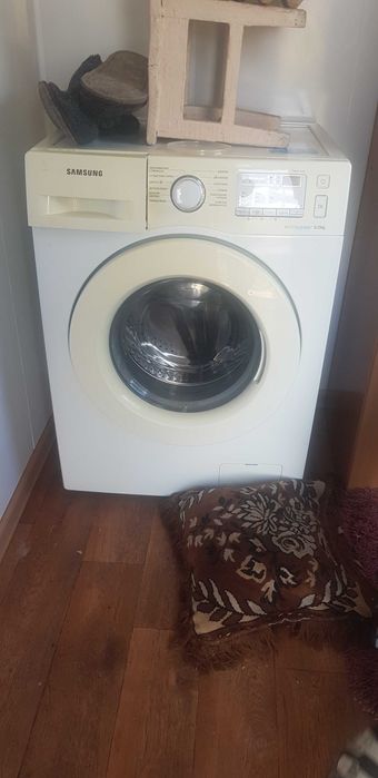 стиральную машину продам