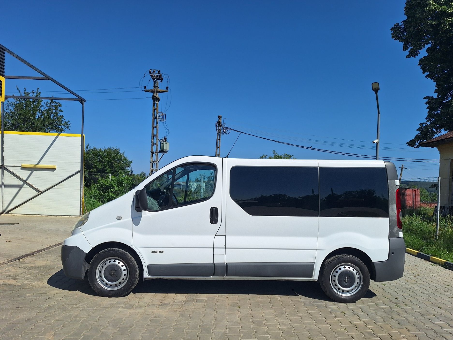 Opel Vivaro(Trafic)2010/9locuri