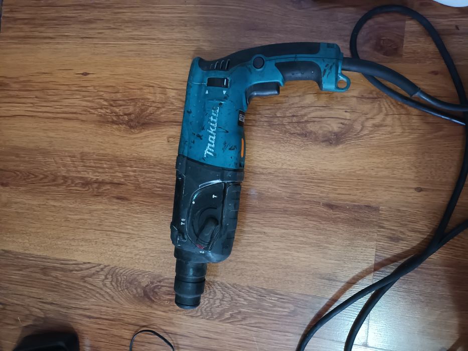 Percutanta- Bormasina Ciocan rotopercutor makita