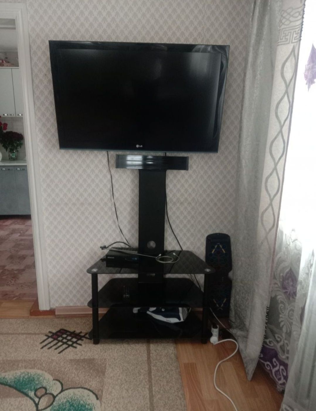 Продам стеклянную подставку