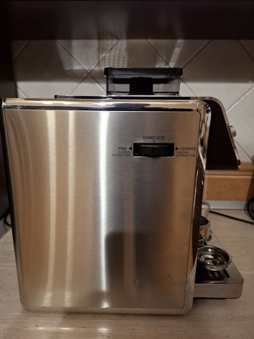 Expresor semiprofesional nou marca Zass cu rasnita mecanica si steamer