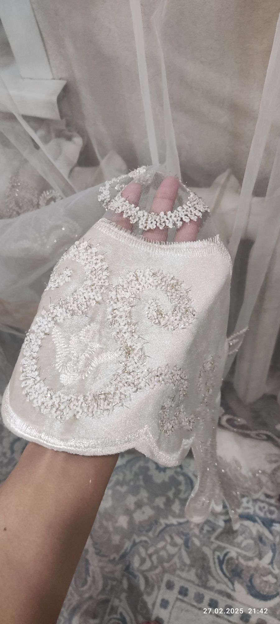 продам тюль 3д бежевого и бордового цвета