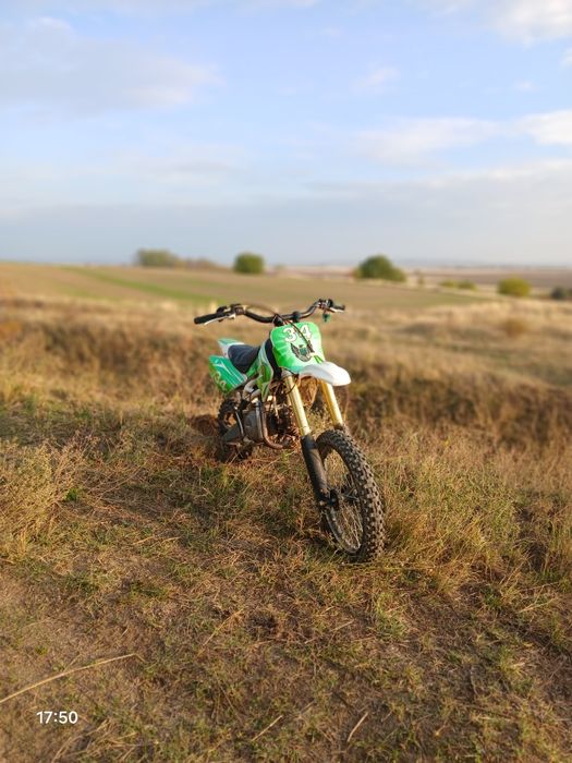 Продава се косов мотор 125 кобика