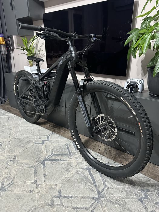 Bicicleta electrica Giant Reign E+ 2 MX PRO 2100 km model 2022