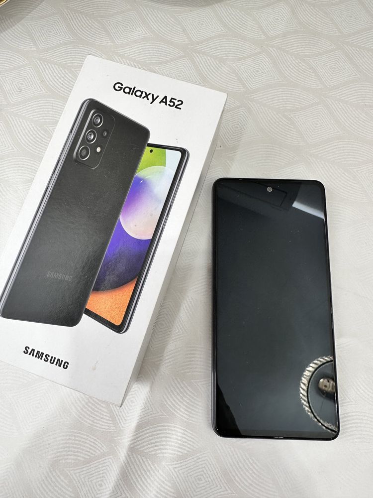 Смартфон Samsung A52