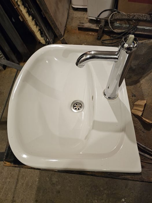 Мивка "Kolo"със смесител и сифон