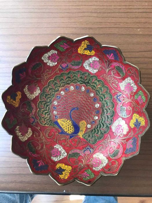 Bol (uri) alamă India lucrate manual. Aproximativ 25 cm in diametru.