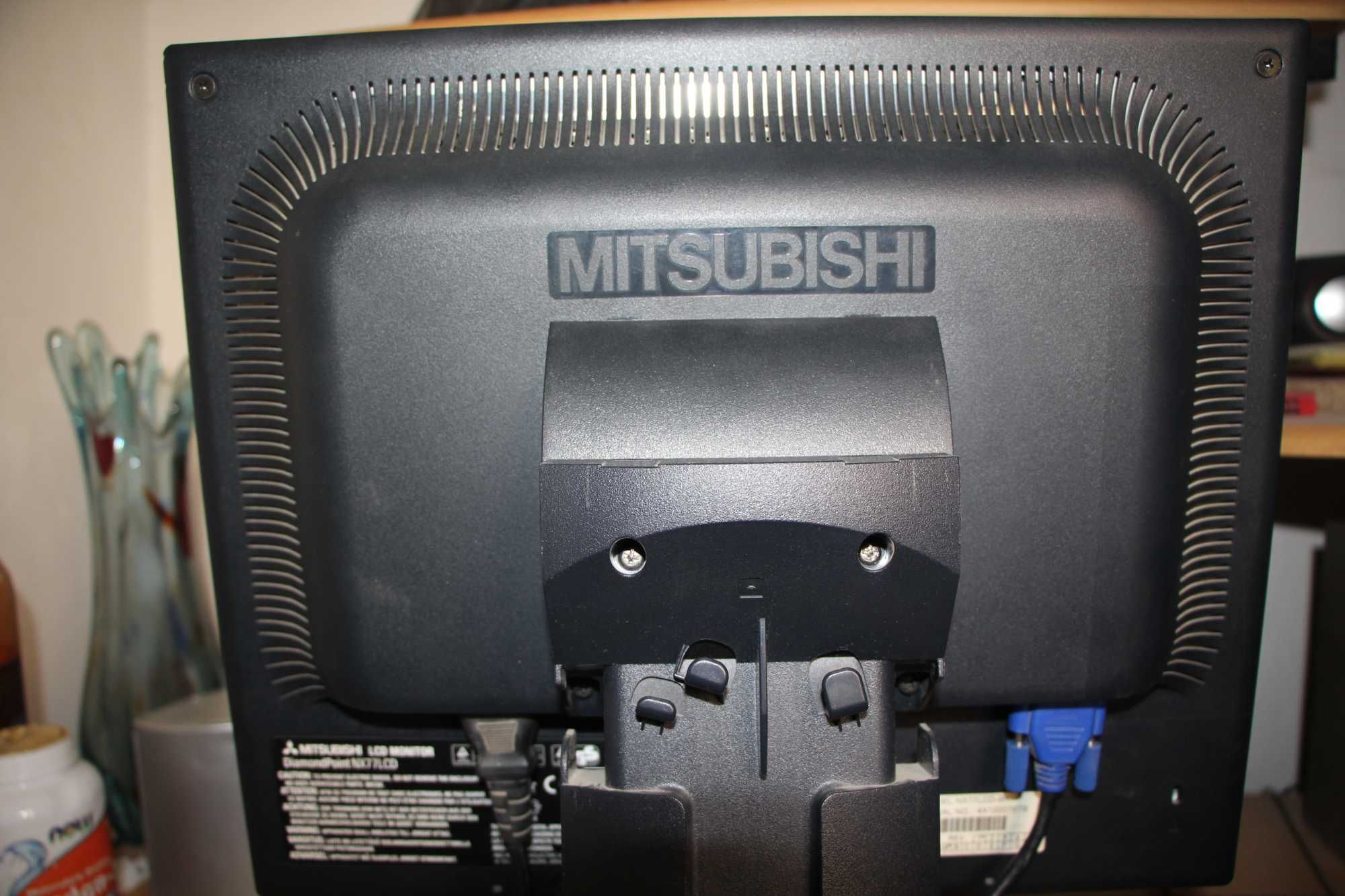 монитор Mitsubishi 17 диагональ