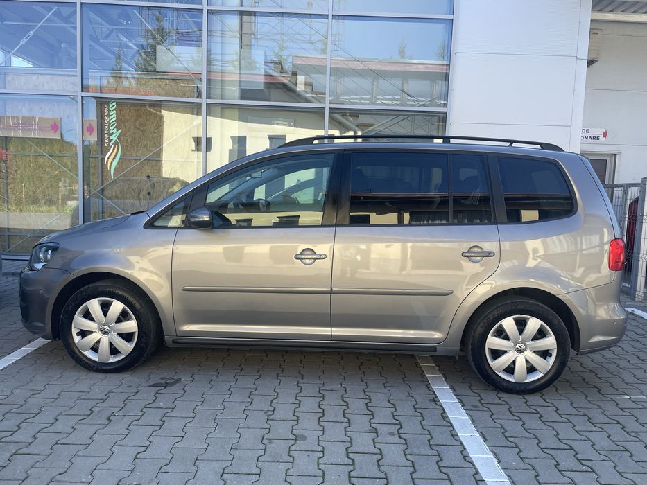 Volkswagen Touran-Climatronic-Tempomat-Parcheaza singura !