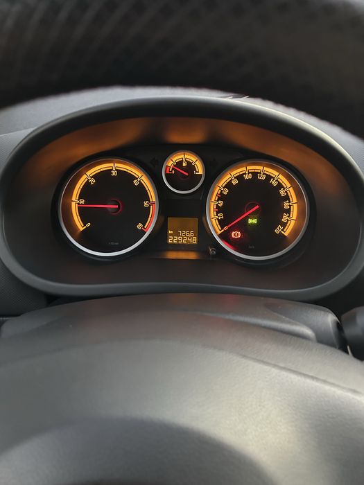 Opel corsa D 2008 1.3 diesel