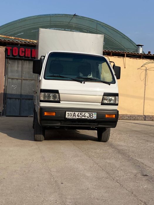 Moshina sveji bemalol tel qlurasla bekorcila voht olishgamas