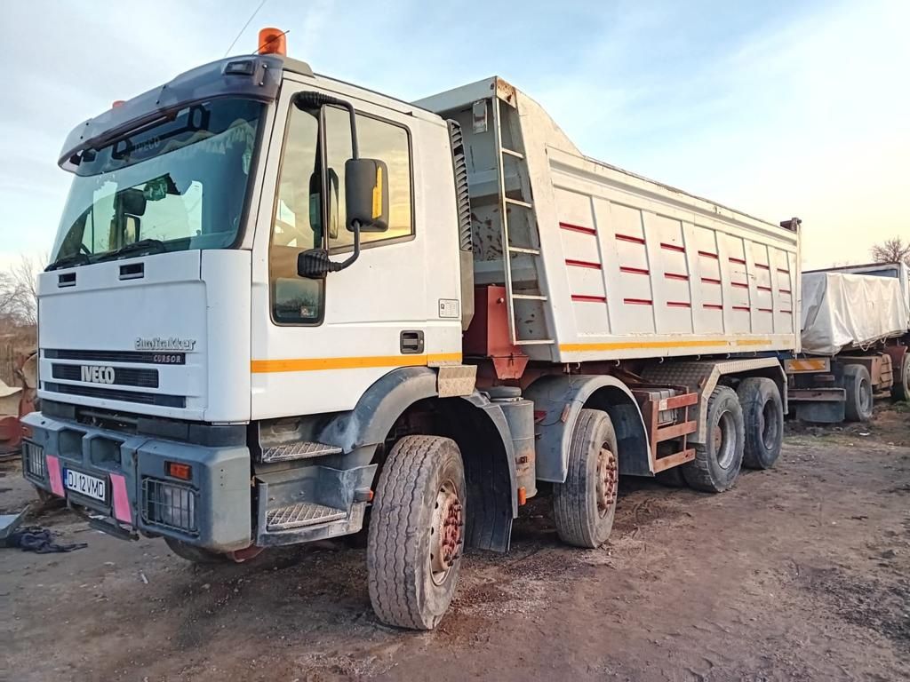 Vând Iveco Trakker 8x4