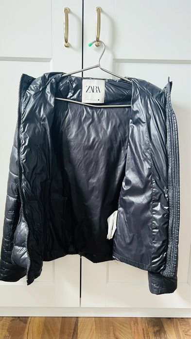 Geaca scurta de fas cu gluga, inchidere fermoar, Zara marime XS