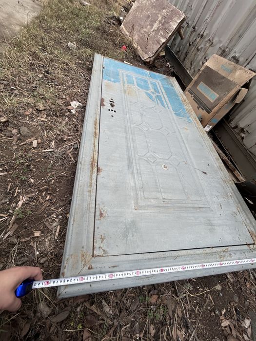 Продам дверь железный ( есік )