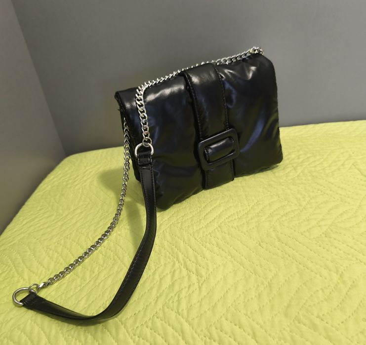 Дамски чанти с дълги дръжки