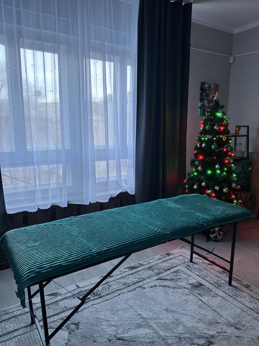 Продам новую кушетку