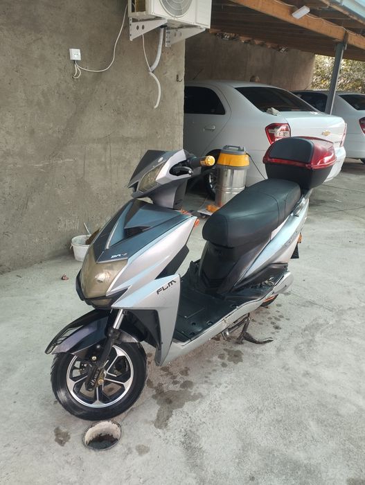 Elektra sukuter yaxshi  holatda