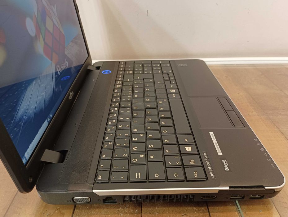 Лаптоп Fujitsu LifeBook A512 / 15.6"