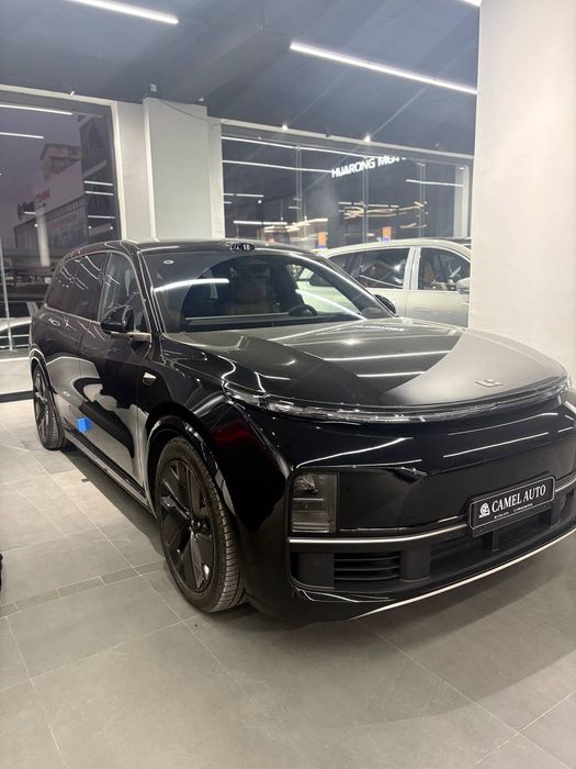 Lixiang 9 ultra qora salon nalichi