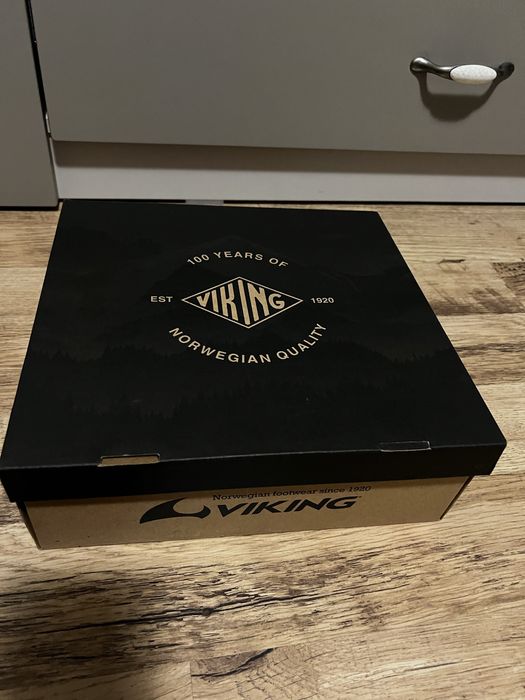 Детски зимни ботуши UGG и Viking с мембрана Gore-tex