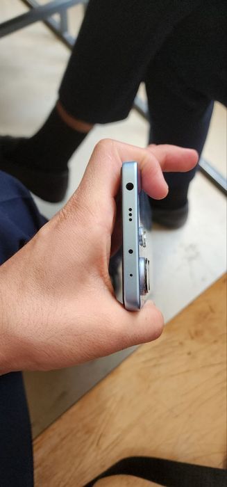 Redmi note 13 256/8+8