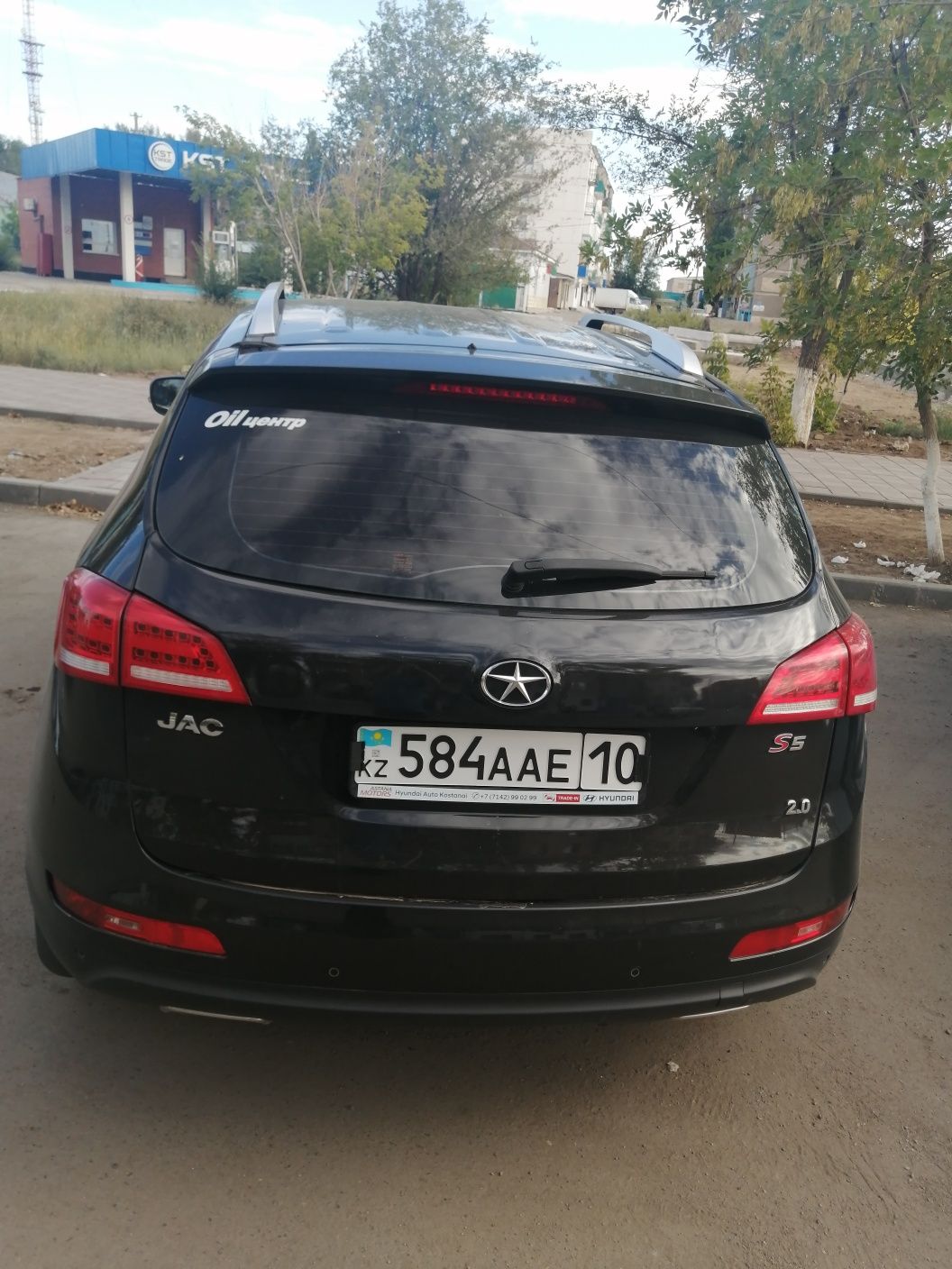 Продам машину  JAC S5