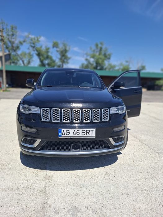 Vând Jeep Grand Cherokee Summit