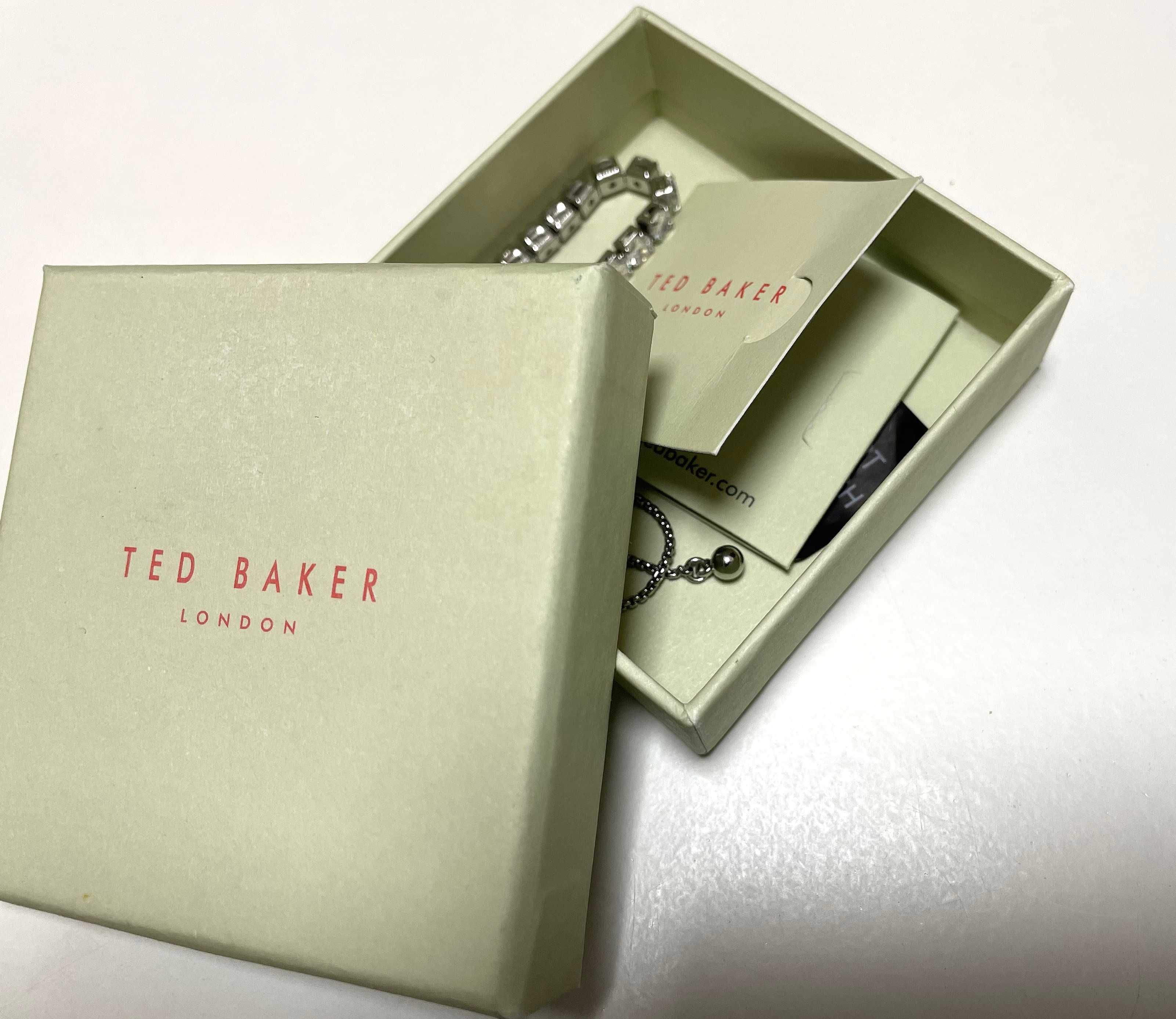 НОВА! Дамска Гривна с Кристали TED BAKER LONDON, регулируема