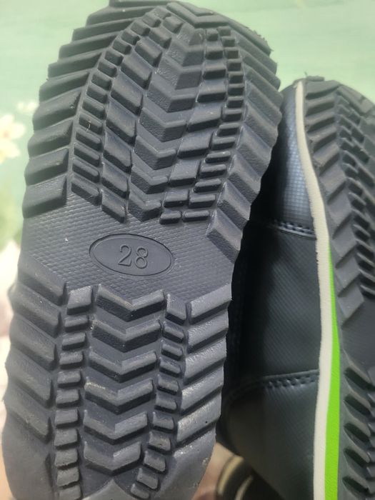 Продаются детские сапоги