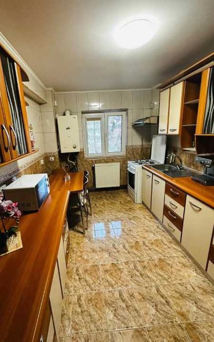 Дава се под наем Двустаен апартамент в Пловдив, Тракия - 67 кв.м за 255 € - Снимка #3