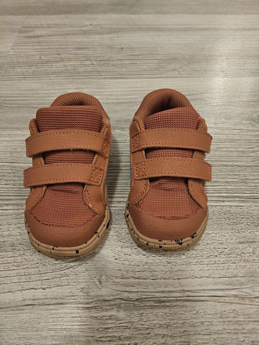 Papuci cu scai size 22 EU / US 6 / UK 5/ 13.5 CM