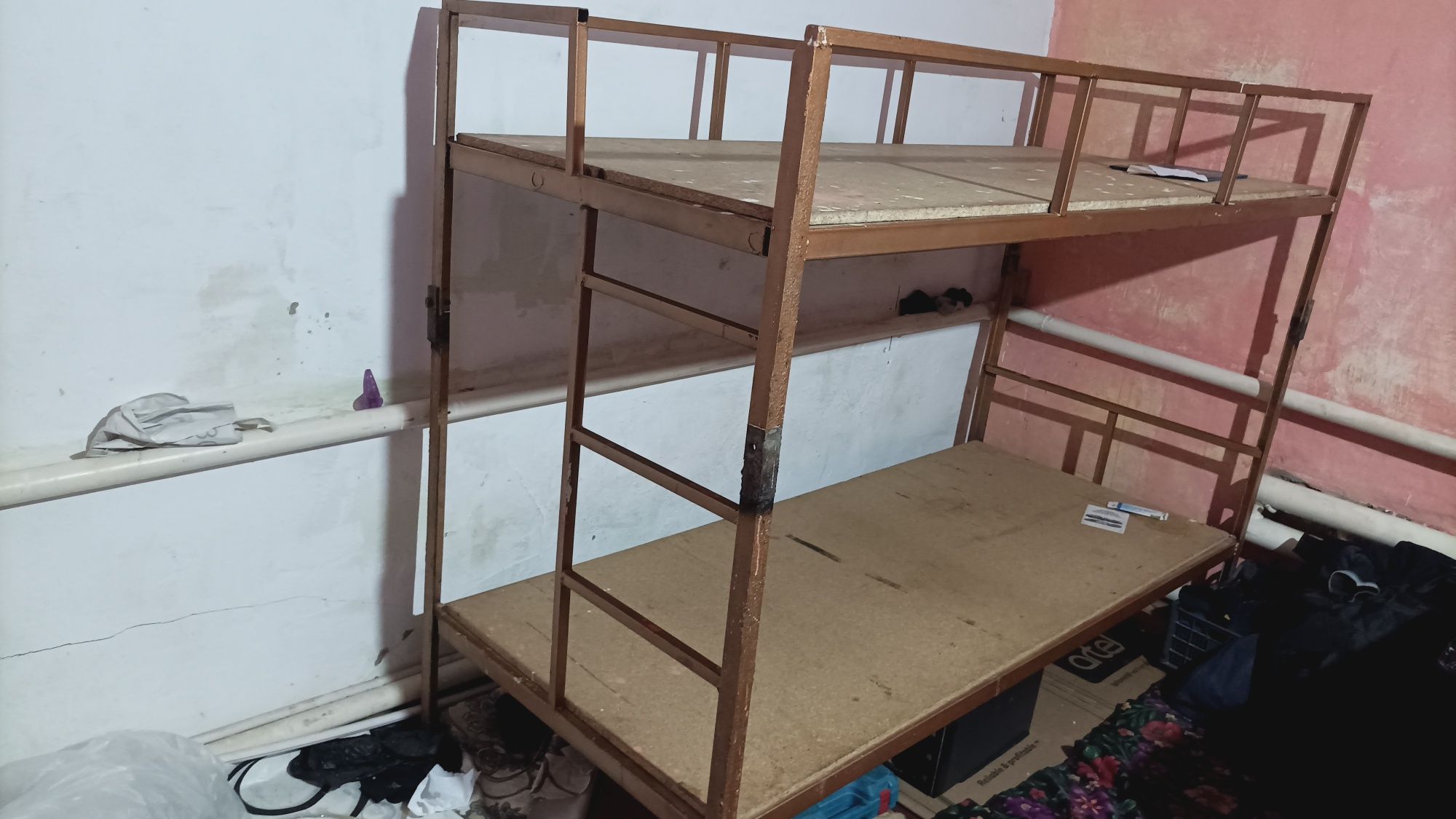 Продам карават  двух этажные цена договорная