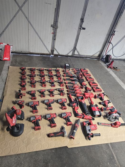 Vând angro scule milwaukee