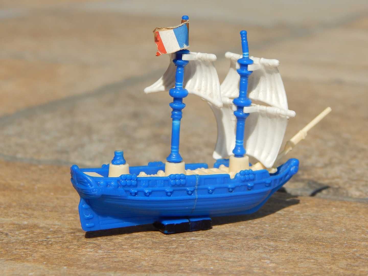 Jucarie macheta nava corabie franceza cu panze plastic  Kinder