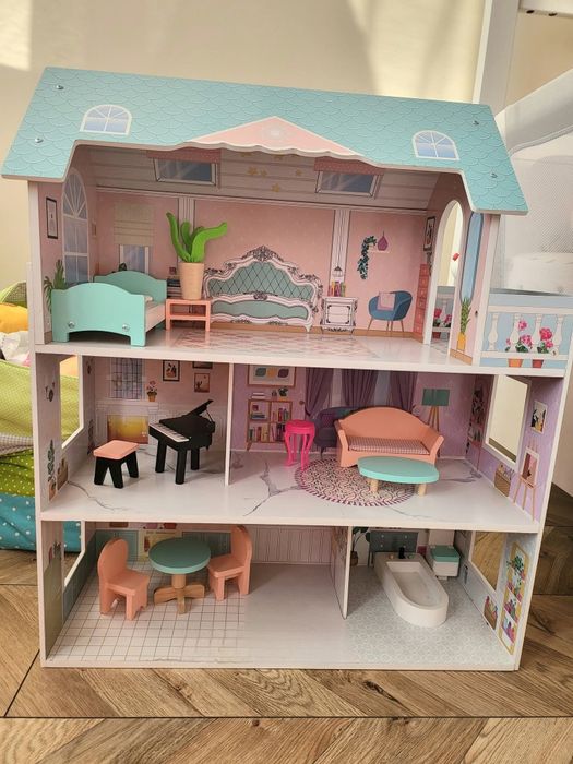 Къща за кукли-като нова