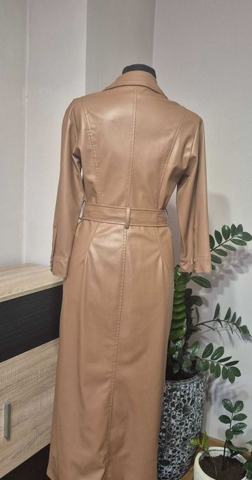 Рокля от еко кожа Зара