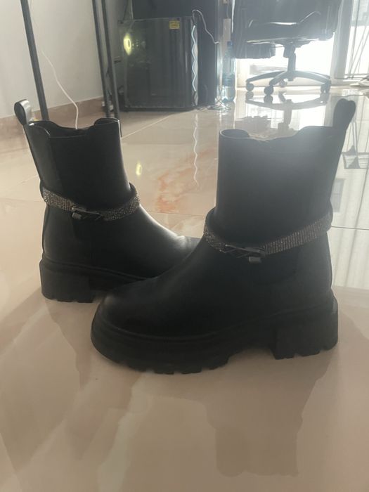 Ghete dama ………….