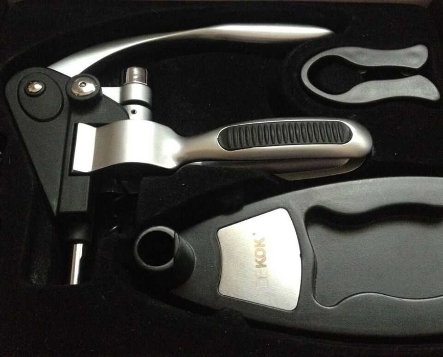 Штопор для открывания винных бутылок "Ostopus Dekok"