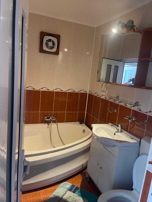 inchiriez apartament cu 2 camere - 60 MP - OBCINI