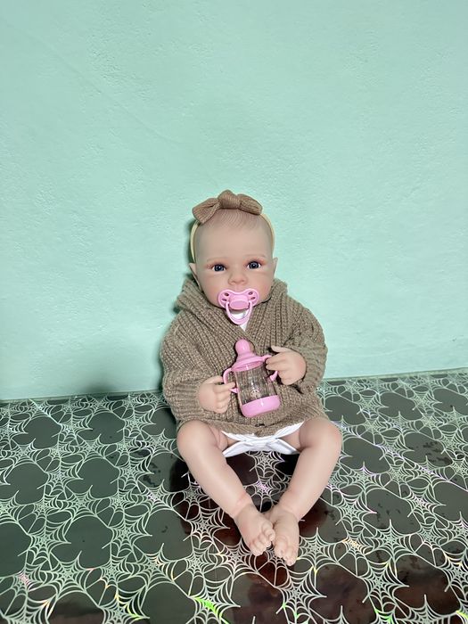 Papusa cauciuc culori vii