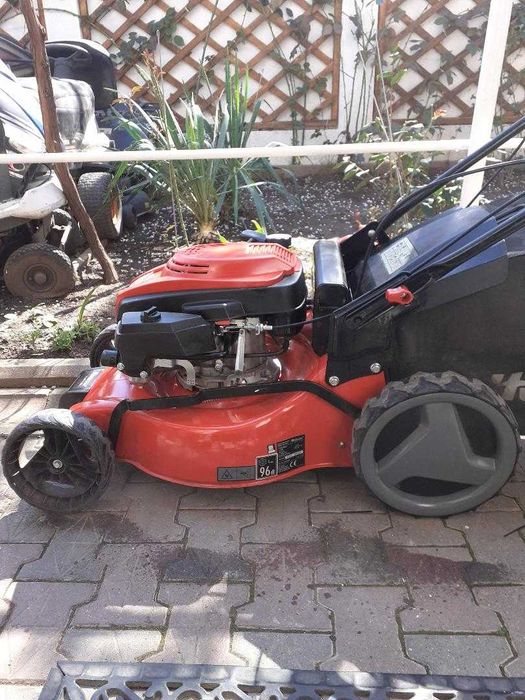 vand masina tuns iarba/gazon cu autopropulsie si pornire electrica