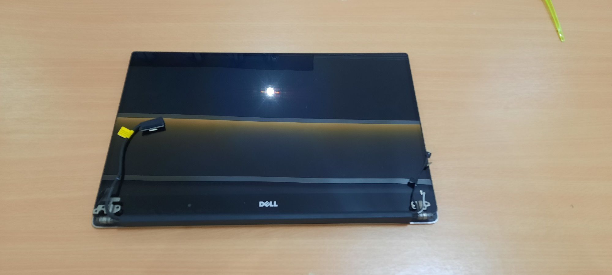Dell xps   15 dyum manitorni o'zi