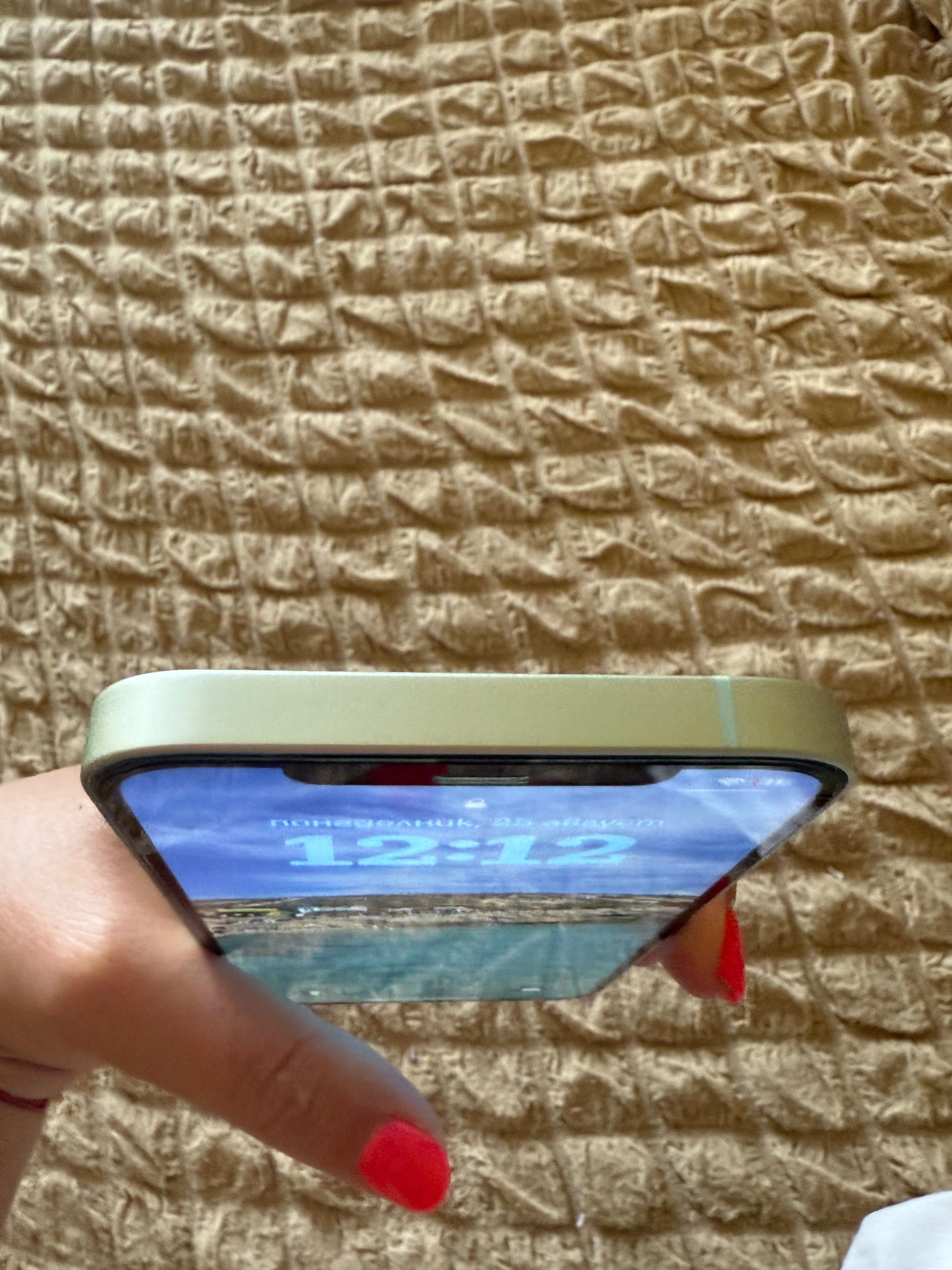 iPhone 12,зелен цвят,използван