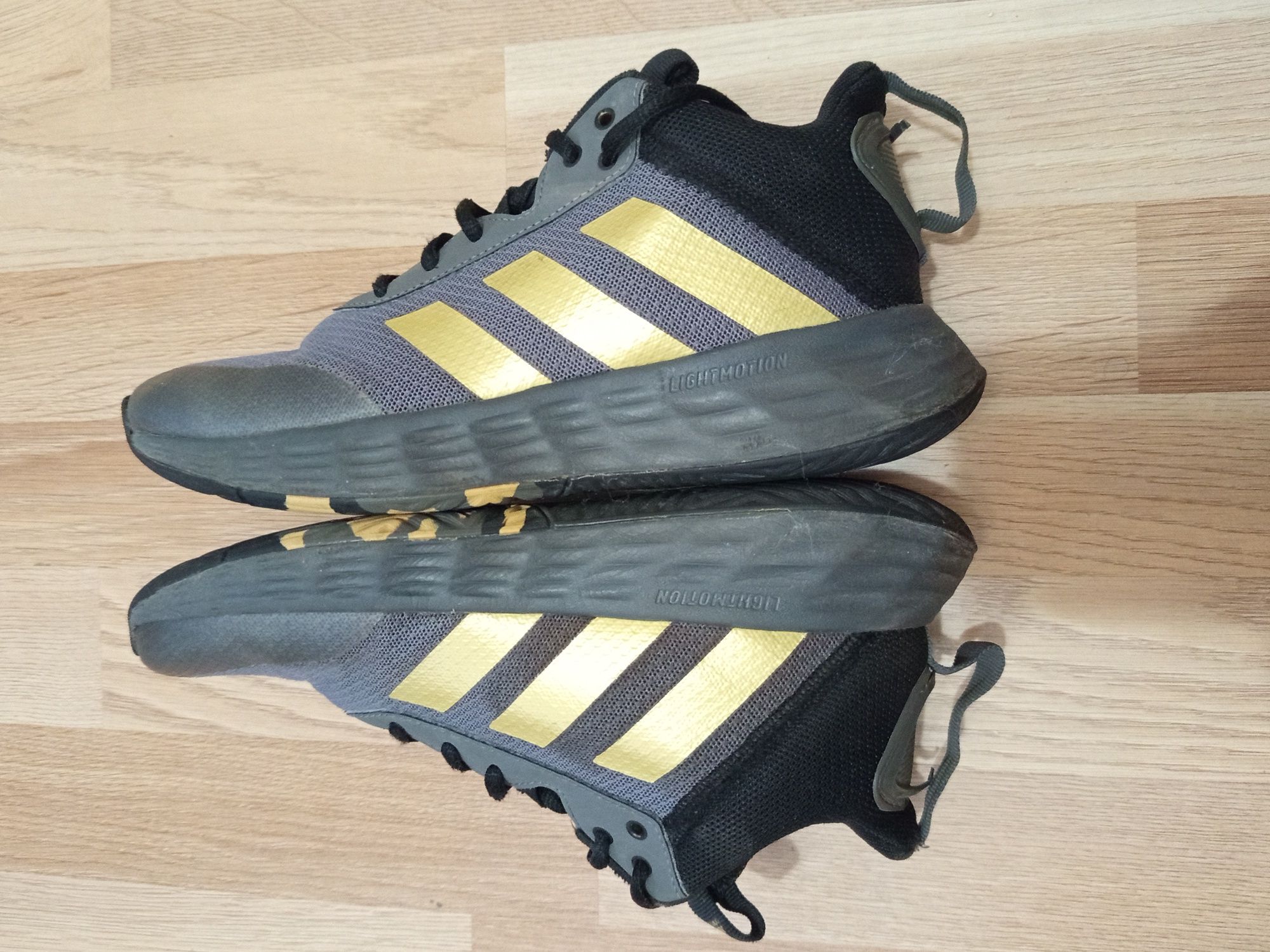 Продавам Adidas маратонки