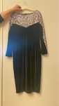 Rochie negru cu auriu de ocazie