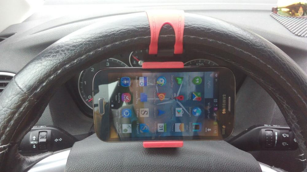 Vand suport telefon universal pt. fixare pe volan