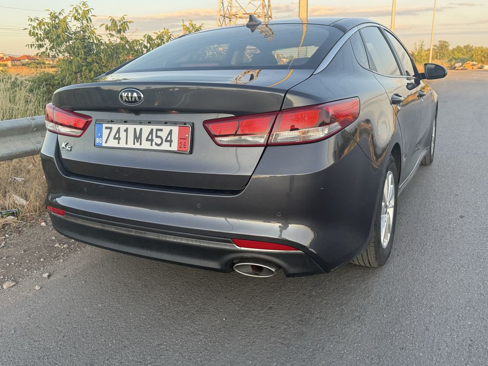 Kia K5 - фабрично само на газ (луксозно усещане с минимални разходи)