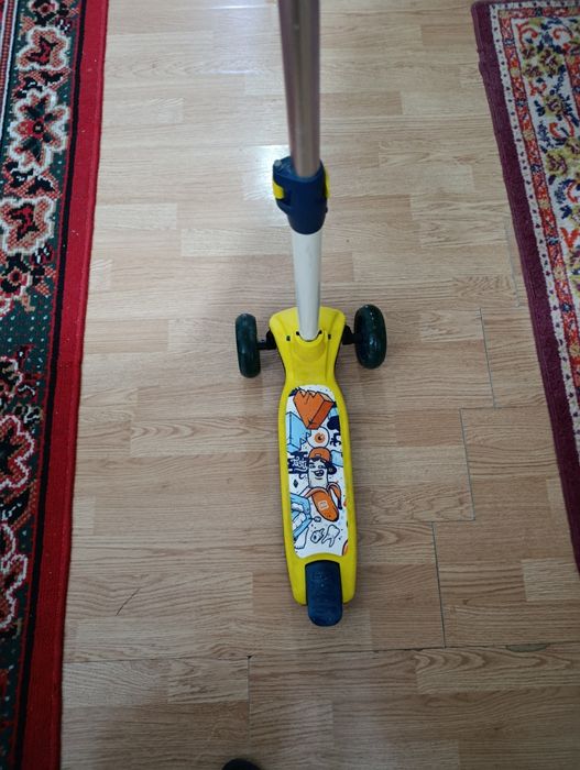 Продам самокат детский